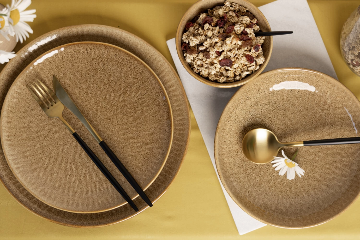 Jay Hill Serviesset Alderney - 4-delig - Bruin/Geel 4 Jay Hill Serviesset Alderney - 4-delig - Bruin/Geel - Afbeelding 2