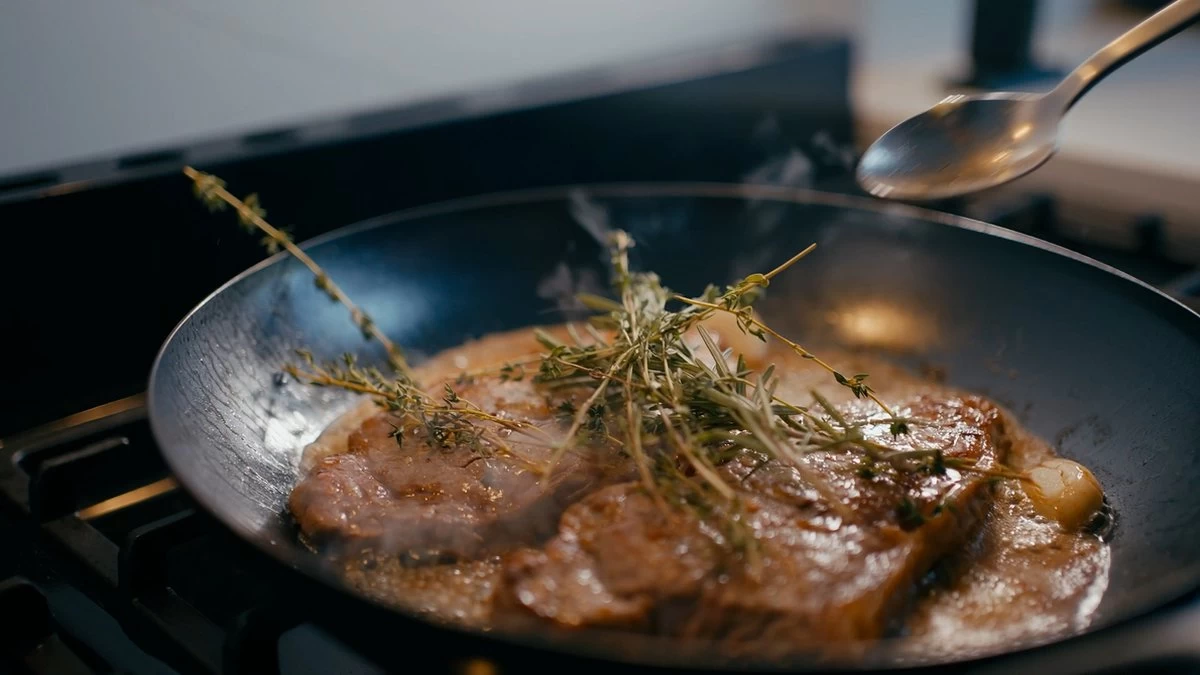 Saveur Selects Pannenset - Carbon Steel (Wokpan ø 35 Cm + Koekenpan ø 30 Cm) - Inductie En Alle Andere Warmtebronnen 9 Saveur Selects Pannenset - Carbon Steel (Wokpan ø 35 Cm + Koekenpan ø 30 Cm) - Inductie En Alle Andere Warmtebronnen - Afbeelding 7