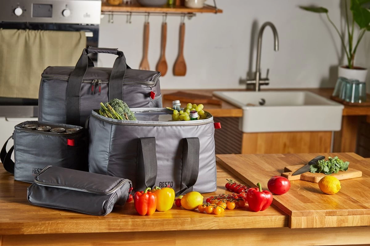 Resto Kitchenware Koeltasset Polis - Donkergrijs - 23 + 30 Liter 7 Resto Kitchenware Koeltasset Polis - Donkergrijs - 23 + 30 Liter - Afbeelding 5