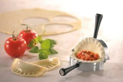 Gefu Ravioli Maker Ravenna -Westmark Winkel 28490 gefu ravioli und maultaschenformer ravenna 03