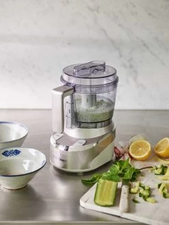 Cuisinart Mini Foodprocessor Cordless - RMC100E - 350 W - Draadloos - Frosted Pearl - 900 Ml 8 Cuisinart Mini Foodprocessor Cordless - RMC100E - 350 W - Draadloos - Frosted Pearl - 900 Ml -Westmark Winkel 3030050167269 10