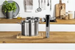 Zwilling Sous Vide Stick Enfinigy - Nauwkeurige Temperatuurinstelling - IPX7 Waterproof - Zwart 19 Zwilling Sous Vide Stick Enfinigy - Nauwkeurige Temperatuurinstelling - IPX7 Waterproof - Zwart -Westmark Winkel 4009839546716 4