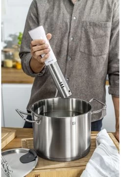 Zwilling Sous Vide Stick Enfinigy - Nauwkeurige Temperatuurinstelling - IPX7 Waterproof - Zwart 23 Zwilling Sous Vide Stick Enfinigy - Nauwkeurige Temperatuurinstelling - IPX7 Waterproof - Zwart -Westmark Winkel 4009839546716 8