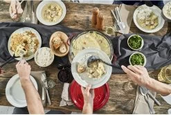 Staub Braadpan / Cocotte - Kersenrood - ø 28 Cm / 6.7 Liter 12 Staub Braadpan / Cocotte - Kersenrood - ø 28 Cm / 6.7 Liter -Westmark Winkel 424418232