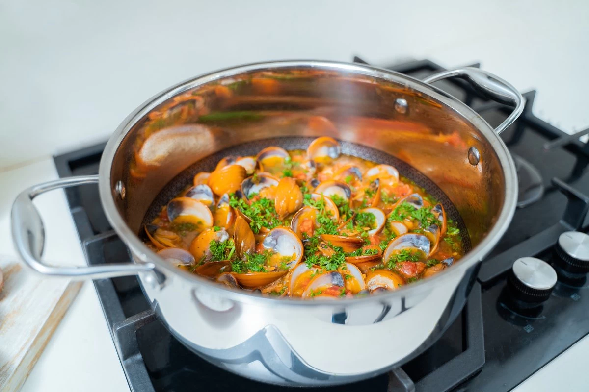 Westinghouse Kookpan Black Signature - ø 24 Cm - Standaard Anti-aanbaklaag 8 Westinghouse Kookpan Black Signature - ø 24 Cm - Standaard Anti-aanbaklaag - Afbeelding 6