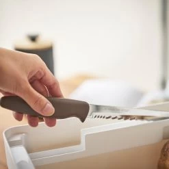 Yamazaki Broodtrommel Met Messenhouder Tower Wit 10 Yamazaki Broodtrommel Met Messenhouder Tower Wit -Westmark Winkel 4946TOWERBREADCASEWITHKNIFEHOLDERWH 6 1000x