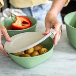 Koziol Vershoudbakje Connect Groen 21 X 21 X 7 Cm / 1.3 Liter 7 Koziol Vershoudbakje Connect Groen 21 X 21 X 7 Cm / 1.3 Liter -Westmark Winkel 7275 connect box 703 2 os1