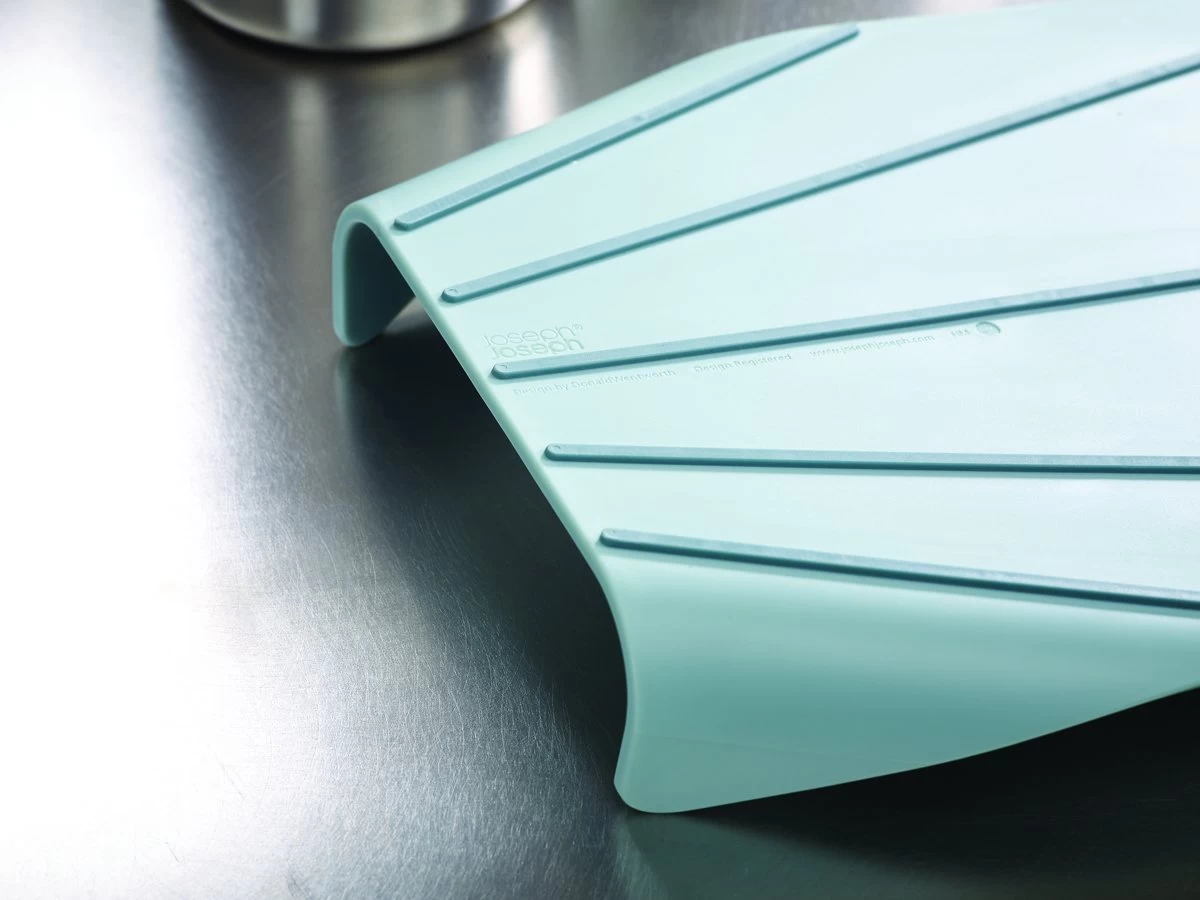 Joseph Joseph Snijplankenset - Nest Chop - Blauw - 3-Delig 8 Joseph Joseph Snijplankenset - Nest Chop - Blauw - 3-Delig - Afbeelding 6