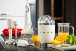 SMEG Citruspers - Elektrisch - Creme - CJF11CREU -Westmark Winkel CJF01CREU L32