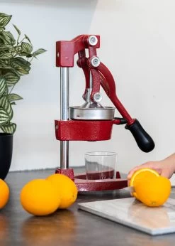 Sareva Citruspers - Gietijzer - Hevelmodel - Rood 12 Sareva Citruspers - Gietijzer - Hevelmodel - Rood -Westmark Winkel Citruspers 4