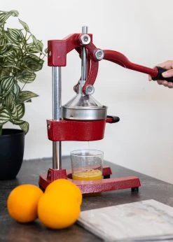 Sareva Citruspers - Gietijzer - Hevelmodel - Rood 15 Sareva Citruspers - Gietijzer - Hevelmodel - Rood -Westmark Winkel Citruspers 7