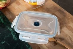 Sareva Vacuum Ovenschalen / Vershoudbakjes - Hittebestendid Glas - 3 Delige Set / 485 Ml + 970 Ml 11 Sareva Vacuum Ovenschalen / Vershoudbakjes - Hittebestendid Glas - 3 Delige Set / 485 Ml + 970 Ml -Westmark Winkel Crumble in ovenschaal en vershoudbakjes 5 1