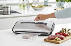 FoodSaver Vacumeermachine Urban Premium Plus - Zilver - FFS016/X 12 FoodSaver Vacumeermachine Urban Premium Plus - Zilver - FFS016/X -Westmark Winkel FFS016X Lifestyle 13 5d36e0ebf0c537.74118453