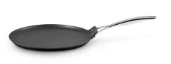 Le Creuset Pannenkoekenpan Les Forgées TNS - ø 24 Cm - Standaard Anti-aanbaklaag 12 Le Creuset Pannenkoekenpan Les Forgées TNS - ø 24 Cm - Standaard Anti-aanbaklaag -Westmark Winkel LC 20190624 ZS PS FS 51106280010002 001