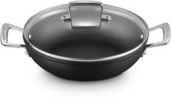 Le Creuset Hapjespan Met Deksel - Les Forgées TNS - ø 24 Cm / 2.3 Liter - Standaard Anti-aanbaklaag -Westmark Winkel LC 20190624 ZS PS FS 51107240010502 002