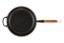 Le Creuset Hapjespan Signature - Mat Zwart - ø 28 Cm / 3.6 Liter- Geëmailleerde Anti-aanbaklaag -Westmark Winkel LC 20210721 HL PS FS 20259280000422 004