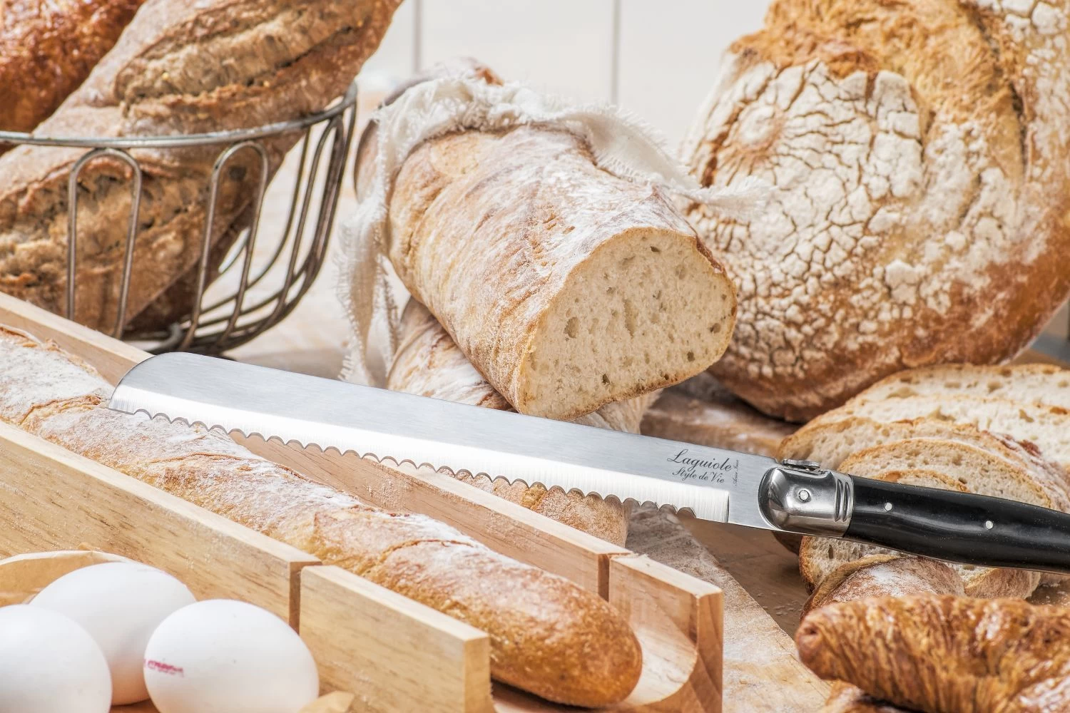 Laguiole Style De Vie Broodmes Zwart Met Stokbroodplank 5 Laguiole Style De Vie Broodmes Zwart Met Stokbroodplank - Afbeelding 3