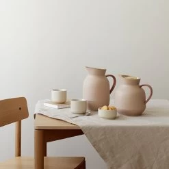 Stelton Thermoskan Voor Koffie Amphora Soft Black 1 Liter 5 Stelton Thermoskan Voor Koffie Amphora Soft Black 1 Liter -Westmark Winkel Media amphora