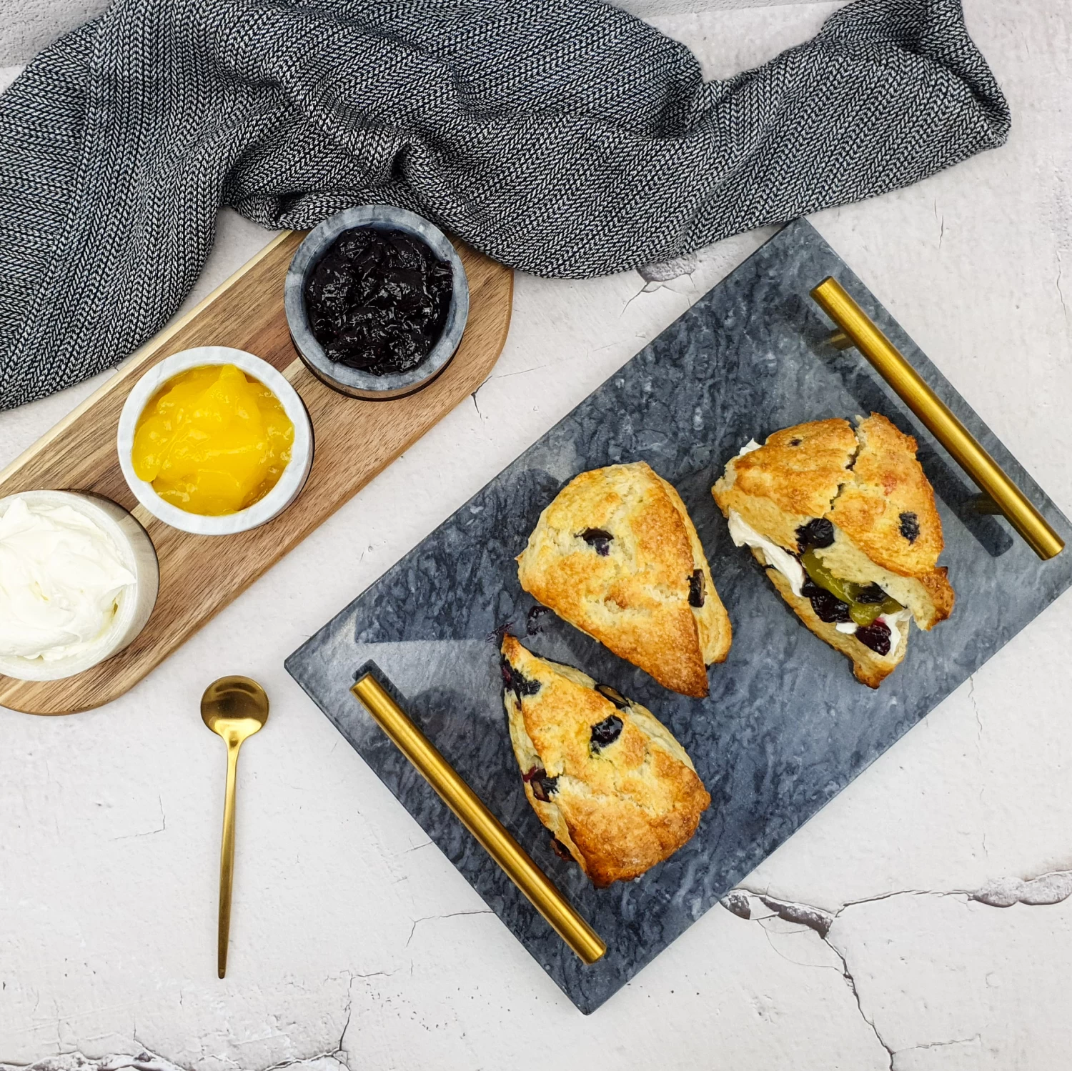 Jay Hill Serveerplank - Met Marmeren Schaaltjes - 37 X 11 Cm 6 Jay Hill Serveerplank - Met Marmeren Schaaltjes - 37 X 11 Cm - Afbeelding 4