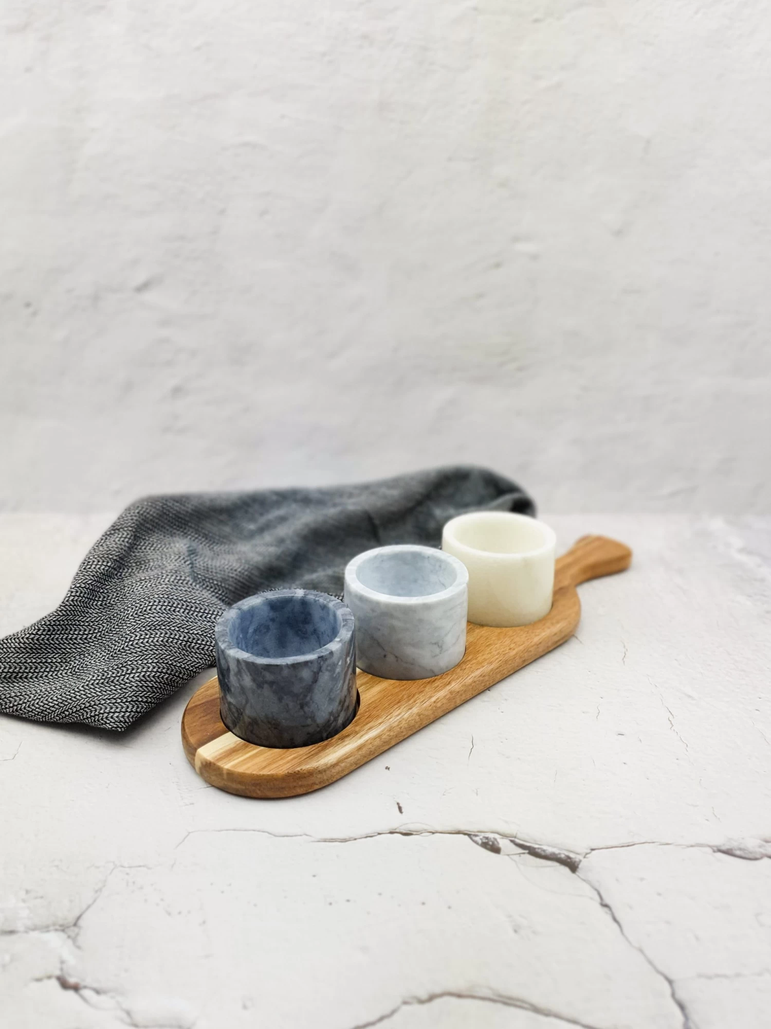 Jay Hill Serveerplank - Met Marmeren Schaaltjes - 37 X 11 Cm 5 Jay Hill Serveerplank - Met Marmeren Schaaltjes - 37 X 11 Cm - Afbeelding 3