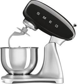 SMEG Keukenmachine - 800 W - Zwart - 4.8 Liter - SMF02BLEU 9 SMEG Keukenmachine - 800 W - Zwart - 4.8 Liter - SMF02BLEU -Westmark Winkel SMF02BLEU 4