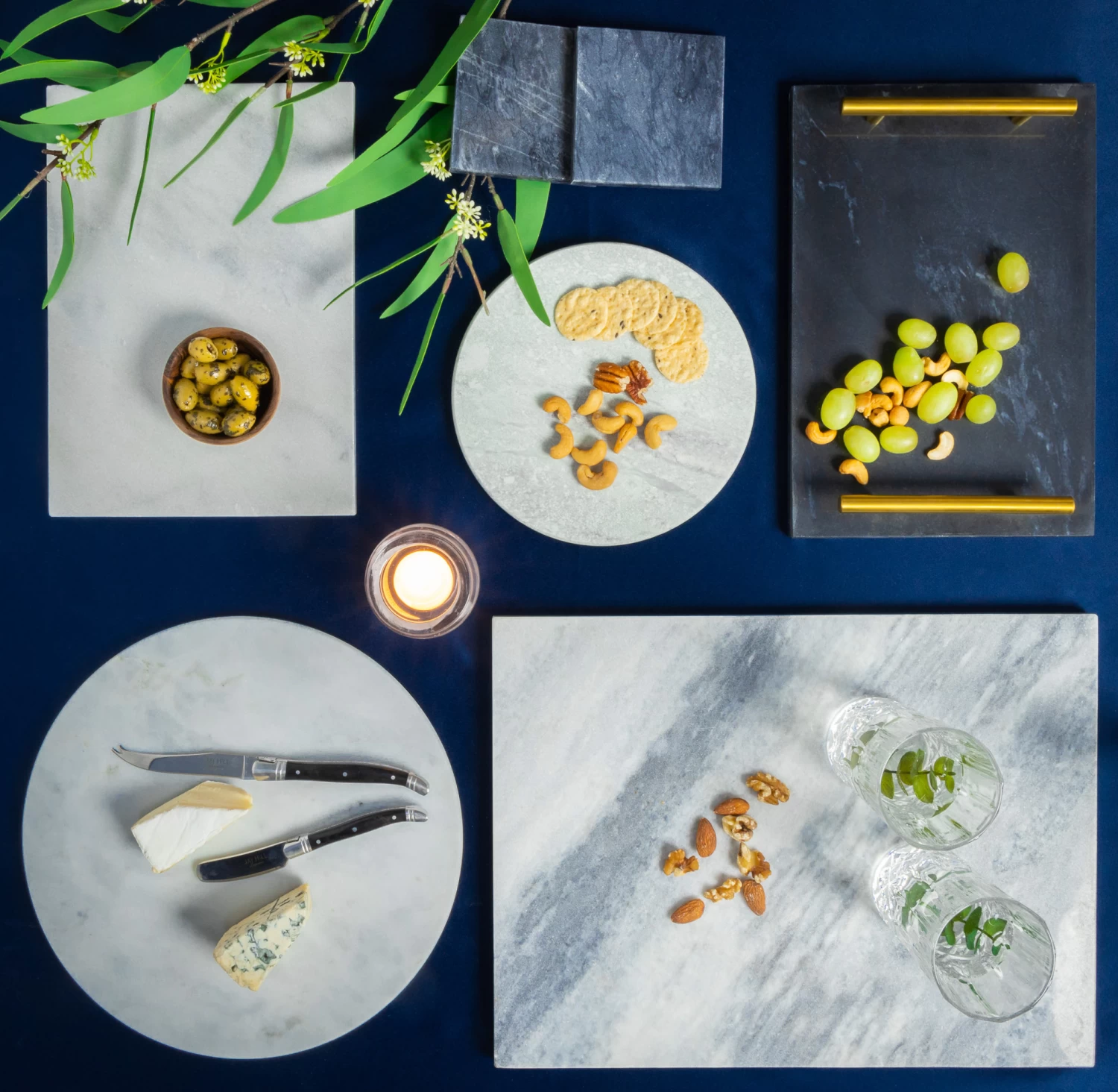 Jay Hill Snijplank / Serveerplank / Borrelplank Marmer - Grijs - ø 30 Cm 5 Jay Hill Snijplank / Serveerplank / Borrelplank Marmer - Grijs - ø 30 Cm - Afbeelding 3