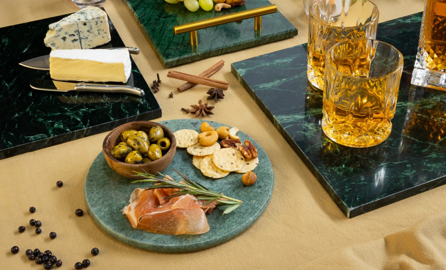 Jay Hill Snijplank / Serveerplank / Borrelplank Marmer - Licht Groen - ø 20 Cm 6 Jay Hill Snijplank / Serveerplank / Borrelplank Marmer - Licht Groen - ø 20 Cm - Afbeelding 4