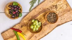 Jay Hill Serveerplank Tunea - Olijfhout - Schors XL 64 - 72 Cm 15 Jay Hill Serveerplank Tunea - Olijfhout - Schors XL 64 - 72 Cm -Westmark Winkel Tunea 1