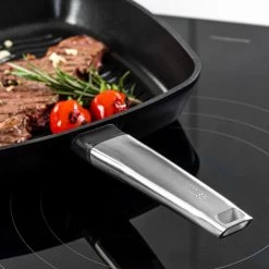 Westinghouse Grillpan Performance - Blissful Black - 28 X 28 Cm - Standaard Anti-aanbaklaag 16 Westinghouse Grillpan Performance - Blissful Black - 28 X 28 Cm - Standaard Anti-aanbaklaag -Westmark Winkel WCFP0095G28BK 7