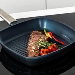 Westinghouse Grillpan Performance - Bravery Blue - 28 X 28 Cm - Standaard Anti-aanbaklaag 18 Westinghouse Grillpan Performance - Bravery Blue - 28 X 28 Cm - Standaard Anti-aanbaklaag -Westmark Winkel WCFP0095G28BL 8