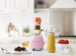 SMEG Smoothie Blender - Compact - Roze - 600 Ml - PBF01PKEU -Westmark Winkel WEB PBF01PKEU L01.jpg