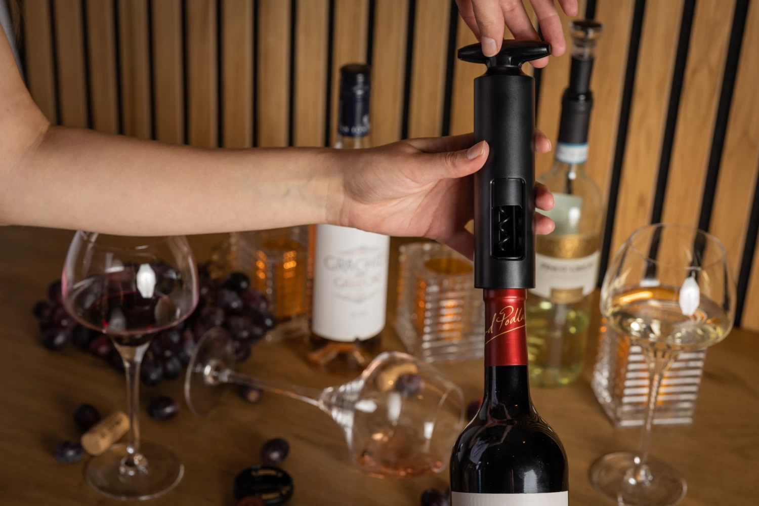 Sareva Wijnopener Set (met Wijnstopper. Foliesnijder & Schenktuit) 5 Sareva Wijnopener Set (met Wijnstopper. Foliesnijder & Schenktuit) - Afbeelding 3