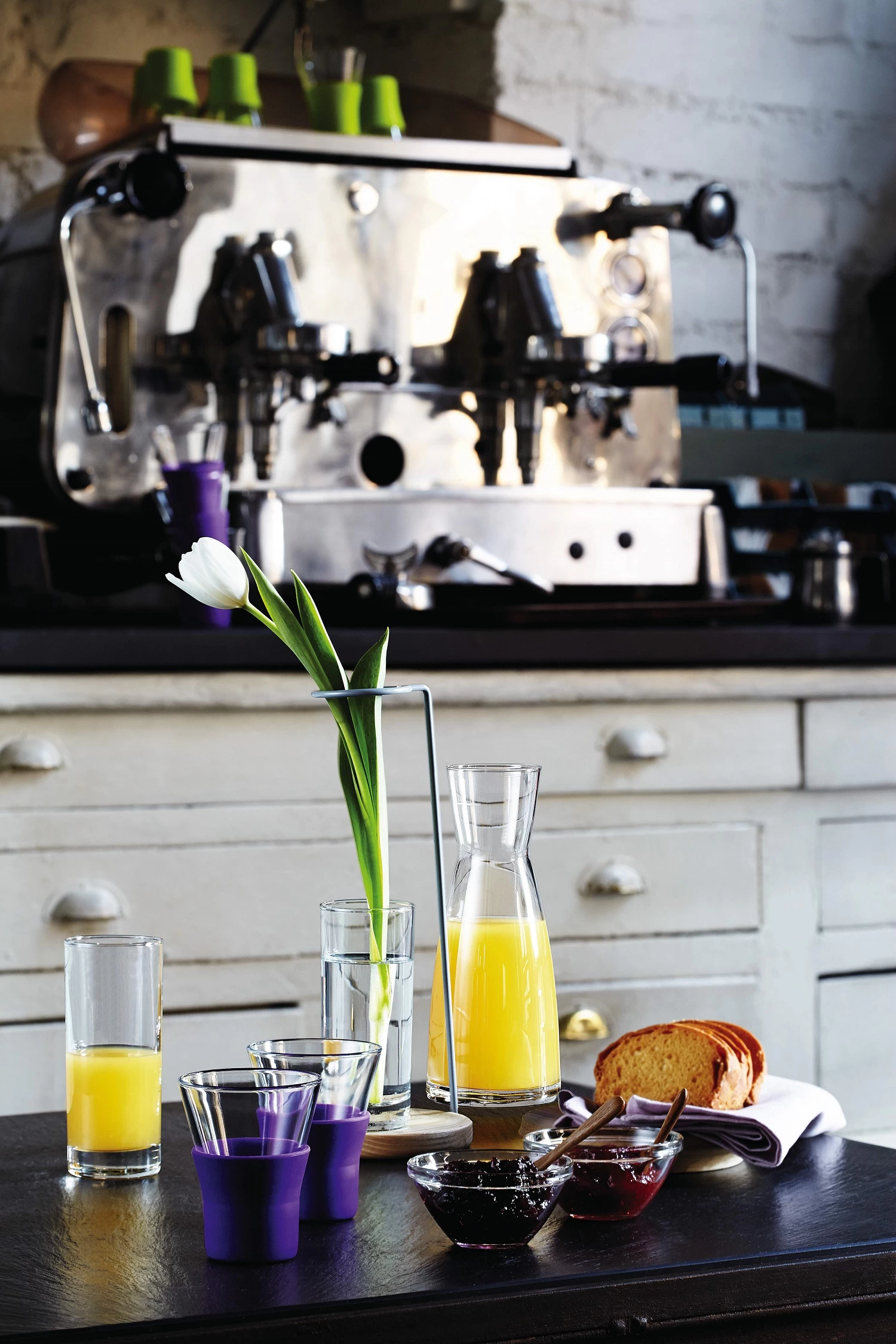 Bormioli Rocco Karaf Ypsilon Met Kurk - 1 Liter 5 Bormioli Rocco Karaf Ypsilon Met Kurk - 1 Liter - Afbeelding 3