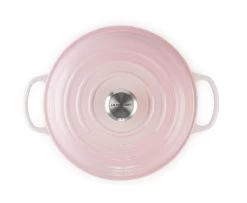 Le Creuset Braadpan Signature - Campagnard - Shell Pink - ø 26 Cm / 2.2 Liter 11 Le Creuset Braadpan Signature - Campagnard - Shell Pink - ø 26 Cm / 2.2 Liter -Westmark Winkel le creuset campagnard shell pink 26cm 1