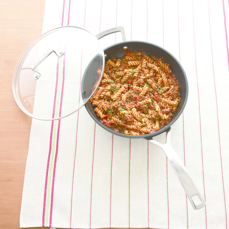 Le Creuset Pannendeksel Les Forgées TNS - ø 28 Cm 4 Le Creuset Pannendeksel Les Forgées TNS - ø 28 Cm - Afbeelding 2