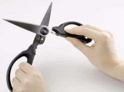 OXO Good Grips Keuken- & Kruidenschaar -Westmark Winkel oxo keuken en kruidenschaar sfeer 1072121