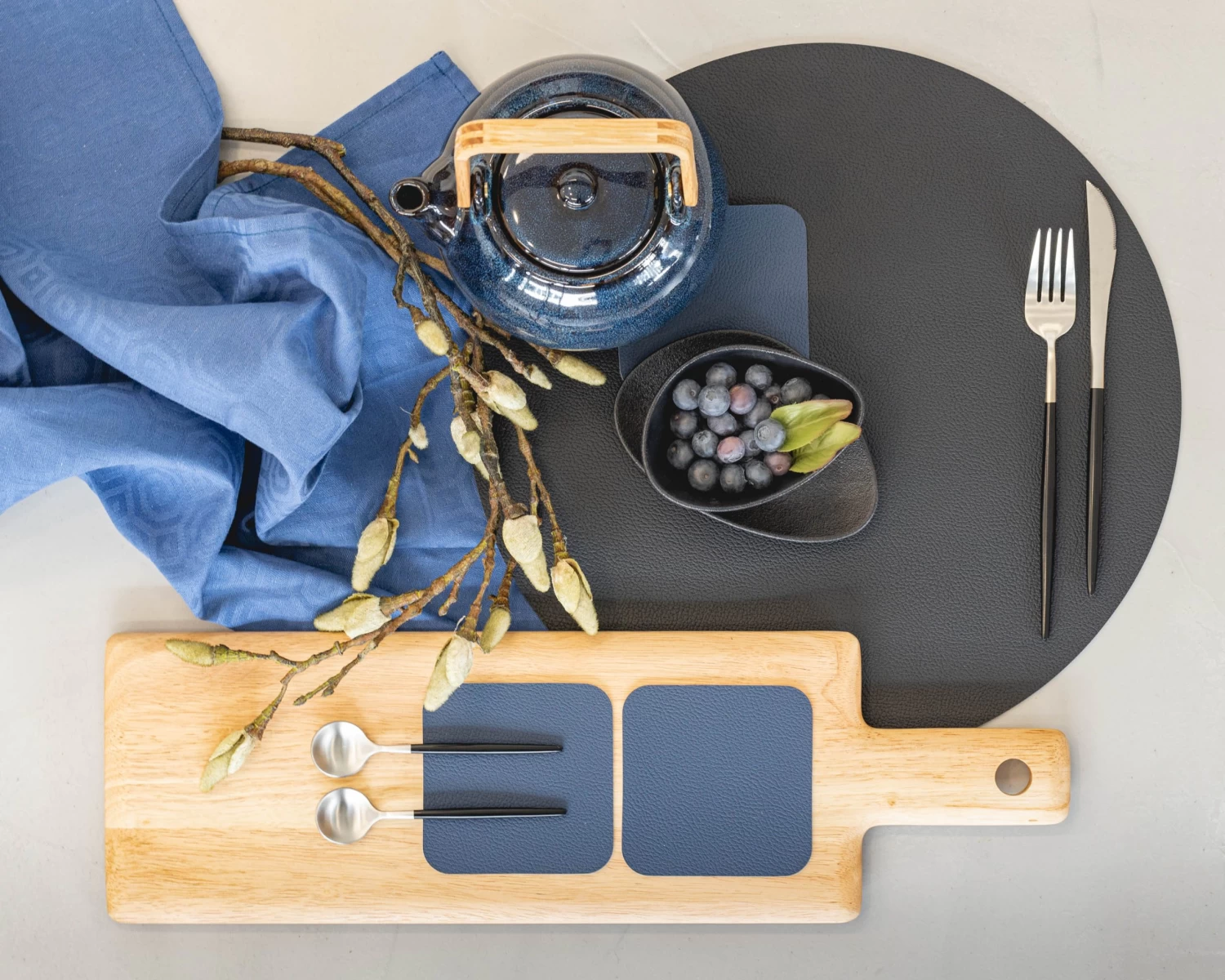 Jay Hill Placemat - Vegan Leer - Zwart - ø 38 Cm 4 Jay Hill Placemat - Vegan Leer - Zwart - ø 38 Cm - Afbeelding 2