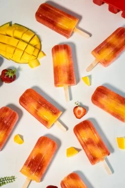 Sareva IJsjesmaker - 10 Ijsjes - Rood - Siliconen - Easy Release - Herbruikbaar -Westmark Winkel sareva ijsjesmaker