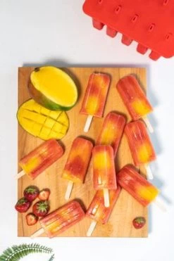 Sareva IJsjesmaker Voor 10 Ijsjes - Rood - Siliconen + 150 Houten IJsstokjes -Westmark Winkel sareva ijsjesmaker 1 1