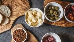 Jay Hill Serveerplank Tunea Olijfhout Schors 29 - 31 Cm 7 Jay Hill Serveerplank Tunea Olijfhout Schors 29 - 31 Cm -Westmark Winkel tunea 21 1 2